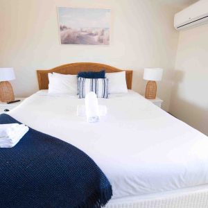 master bedroom, air-conditioned bedroom, holiday stay